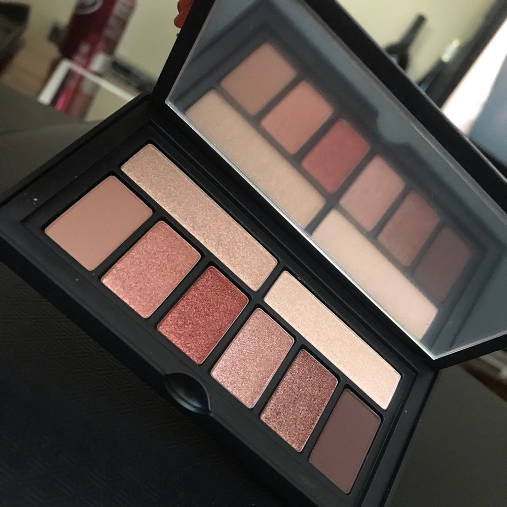 Smashbox Cover Shot: Petal Metal Eye Palette